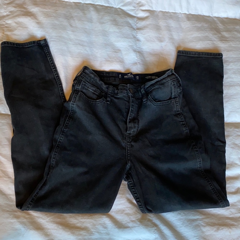 Hollister ultra high-ride mom jeans